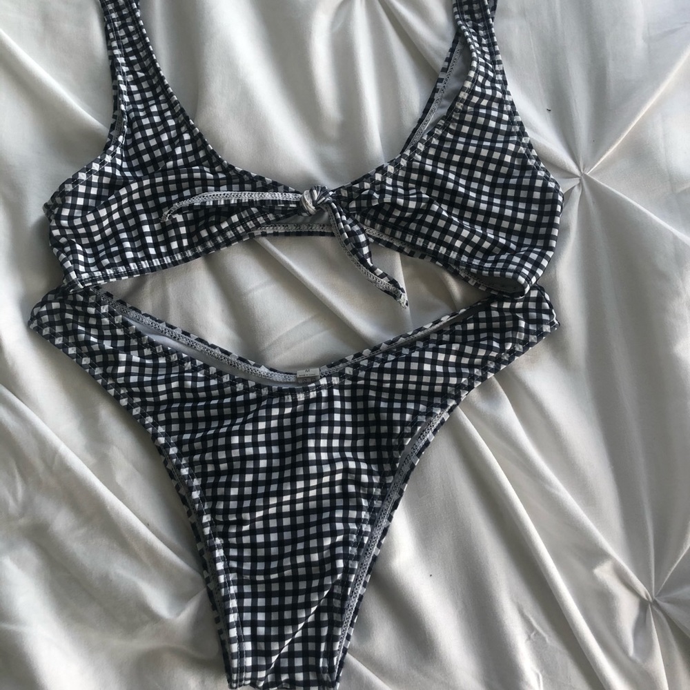 B&W checkered bikini